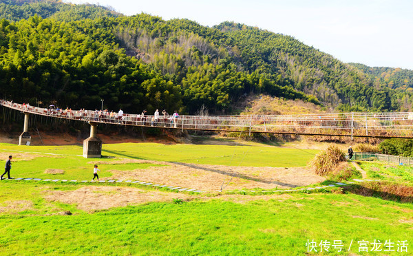 梅岭狮子峰，南昌第一山，怪石奇洞不输黄山，悬崖秋千、滑翔伞、玻璃漂流个个刺激