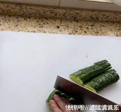 黄瓜|凉拌黄瓜，附上万能凉拌菜酱汁，脆嫩满足又美味