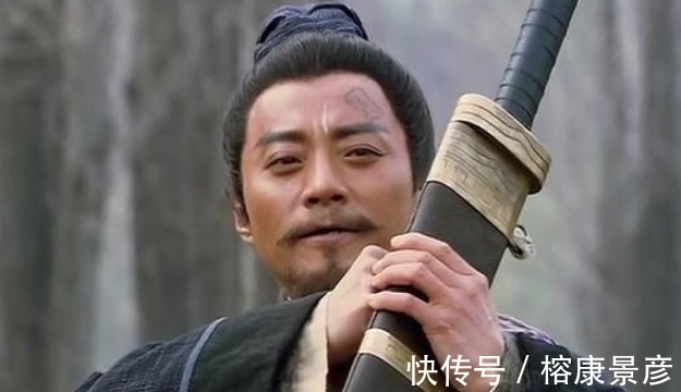 飞刀!梁山上此人装备最好,出手就被人吊打,却还排名天罡得宋江器重