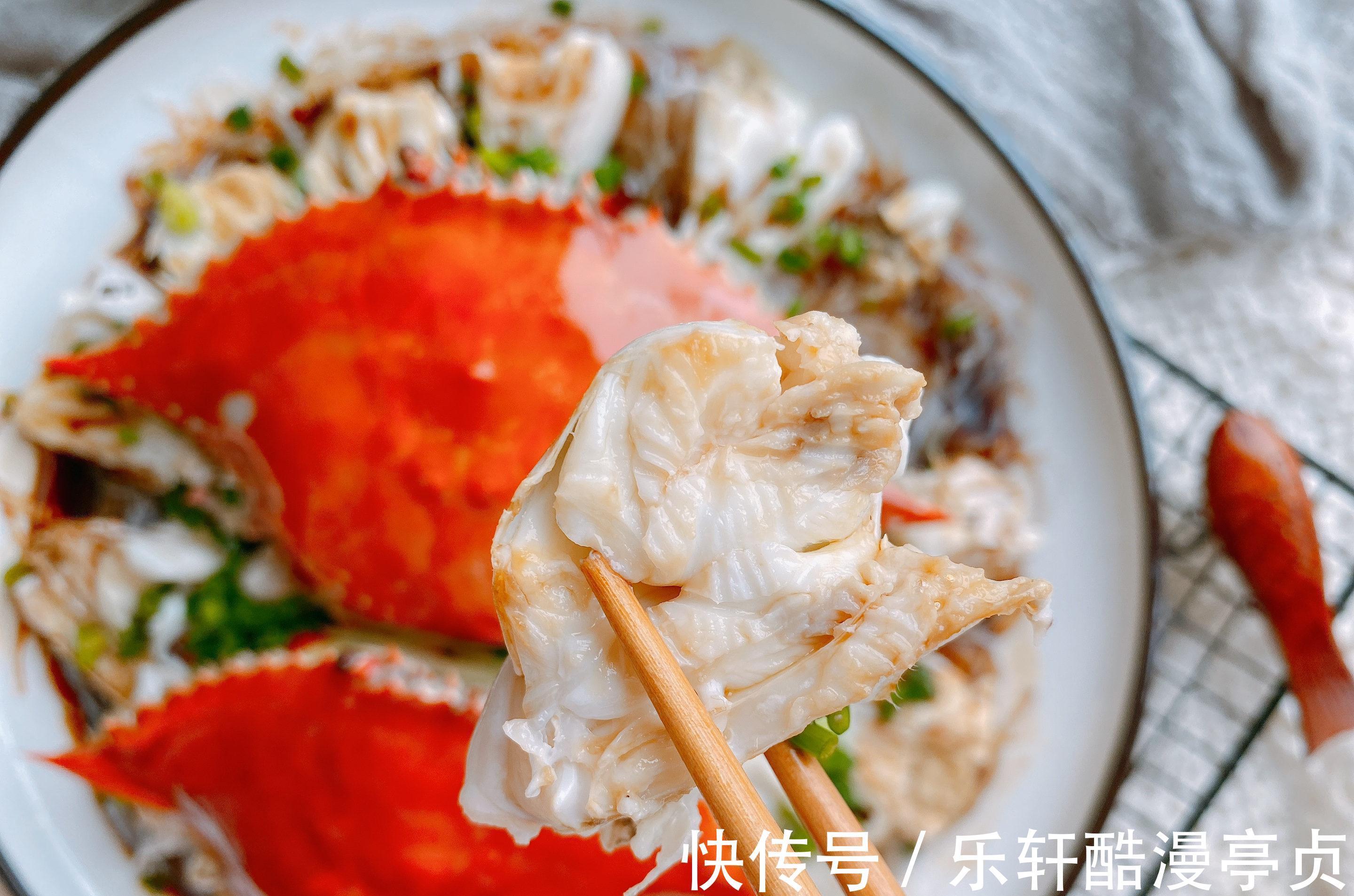 葱油梭子蟹|江浙沪时令菜“葱油梭子蟹”，掌握2点，肉质细嫩，鲜得掉眉毛