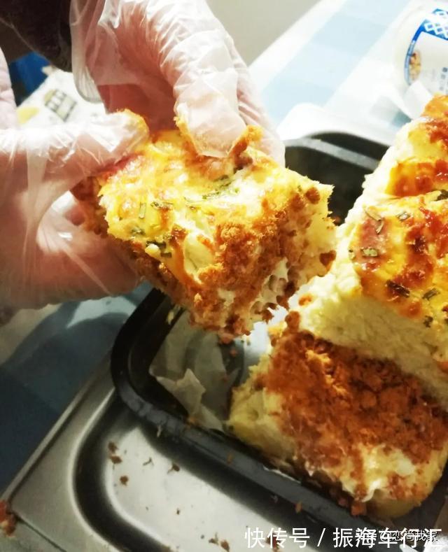 沙拉酱|肉松面包按这个配方做，松软Q弹香甜，好吃到孩子舔手指