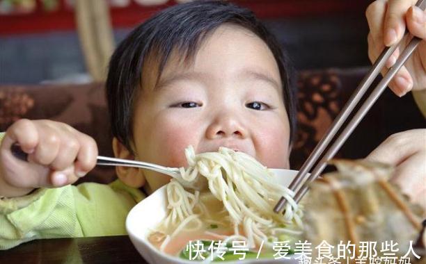 调味品|这种餐桌常见食物,比泡面还影响宝宝发育,儿科医生的忠告要牢记