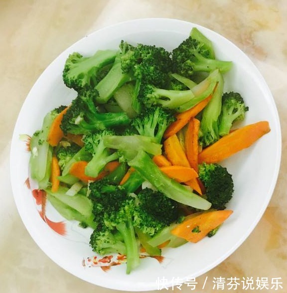 闺蜜|闺蜜来家里蹭饭，老公做了一桌菜招待，她一番话从此反目