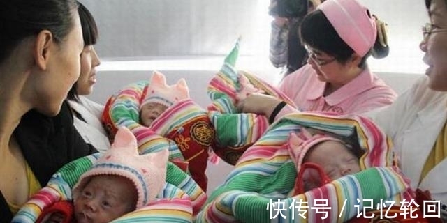 孕妇|孕妇生下宝宝,护士出来报喜,家人看到孩子数量后,全家人懵圈了