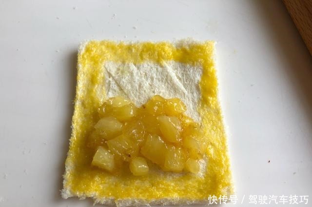 早餐,女儿和我迷上了吃它,外皮香酥,馅香甜果味足,2元钱搞定