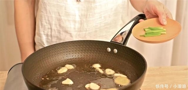  香内嫩|外香内嫩的红烧带鱼走一波，好吃的秘诀就在配料！