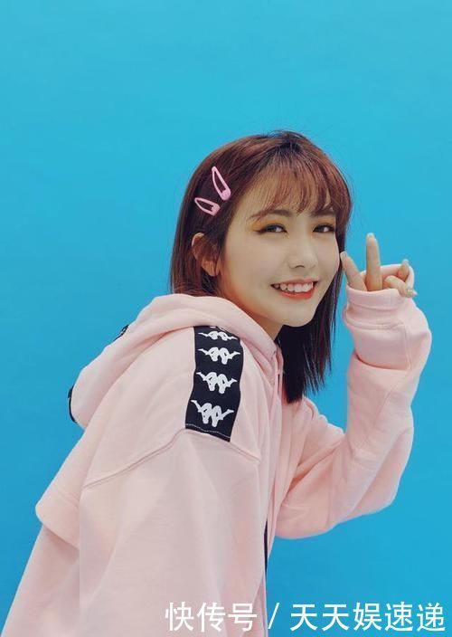 脸上这4处有“窝”的女人,天生就是“美人胚子”,看看你有没有