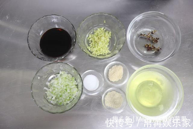 倍儿香的苏式鲜肉月饼,大口吃肉真过瘾,简单几步让酥皮轻薄如雪