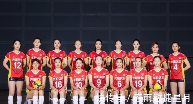 辽宁女排|上海女排迎联赛首秀，拉尔森未亮相集体合照，金软景喊出冲冠目标