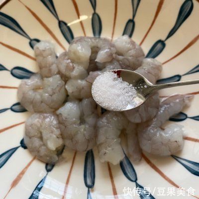 开运年夜饭“蒸蒸日上”，虾仁蒸鸡蛋豆腐