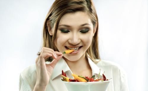 痘痘|对于脸上不断冒痘的原因有哪些?要如何改善呢?