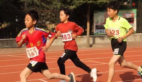 富贵洞|你家宝宝耳朵上有“富贵洞”吗?如果有,家长们可要多留心了