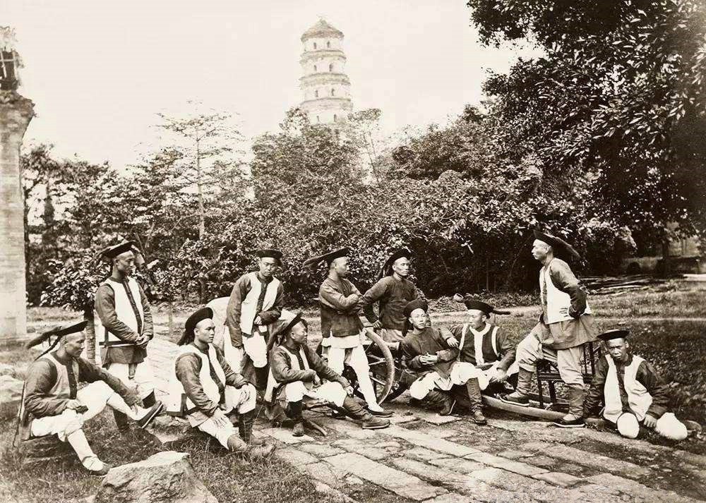 老乡|曾国藩老乡投靠湘军,众人对其交口称赞,却因吃饭一举动被曾赶走