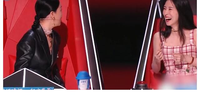 黄霄云|《好声音2021》仅播两期,四位助教差距已显露,那英当面夸张碧晨
