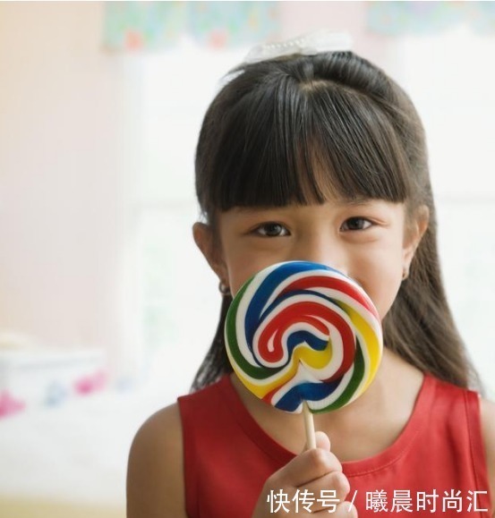 医生|4岁男娃近视600度,妈妈却说从不玩手机看电视,医生怒斥其无知