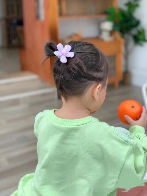 发箍|宝宝短发怎么扎简单好看,软萌又调皮的儿童扎发,简单易上手