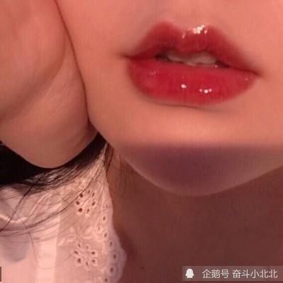 食指|学生党经常对“嘴唇”做3件事，会越变越美，00后请自测