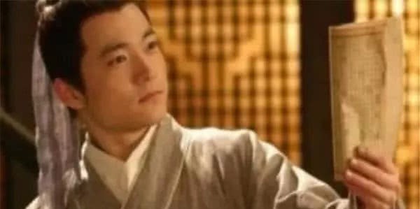 乾隆亲自出上联,考生认为太难转身要走,乾隆大笑:状元非你莫属!