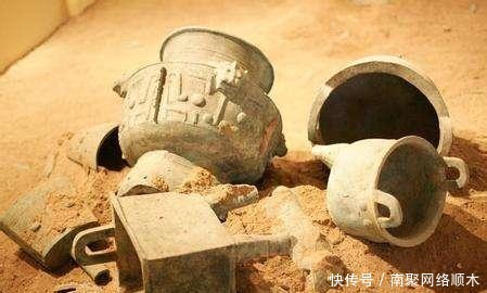 游人|青铜王国藏品丰富,游人总爱指着其中一个说:古人也是吃货