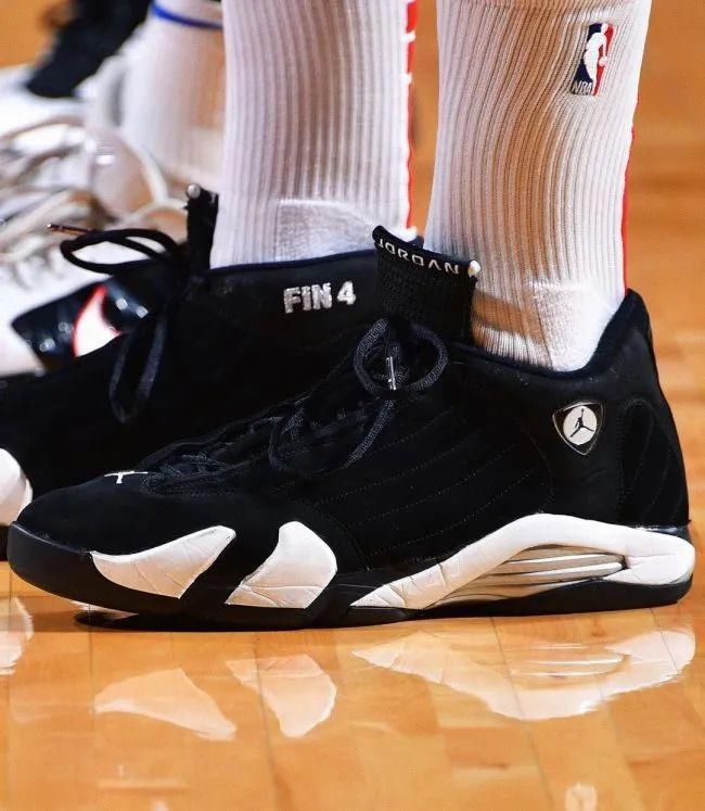 鞋王塔克晒出「白金 ZK6」！网友：真希望能市售！