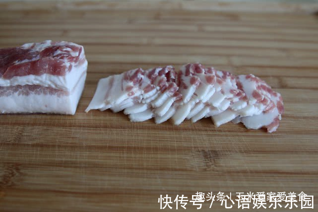 半斤五花肉，老婆做了5个菜，当最后一个菜上桌，老公崩溃了