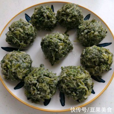 小楼一夜听春雨，今朝满城荠菜香