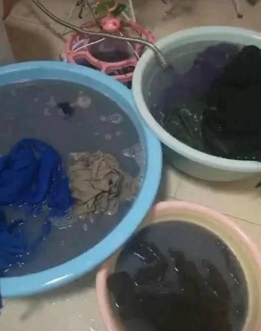 父母|他是我的孩子,我不会放过他两位爸爸“刻骨铭心式”惩罚熊孩子