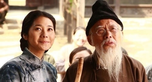 夏文珠#爱浪漫的齐白石:57岁娶少女、80岁吵架下跪求和,90岁还筹备新婚