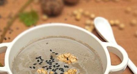 手指甲|不论男女,手指甲有竖纹多吃它,补钙补气血,晚上不失眠