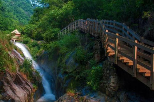 安徽有一大峡谷，全长25公里，人称“华东第一大峡谷”