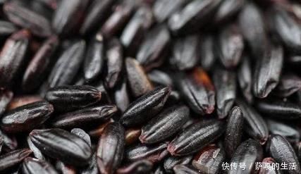 黑米是”長壽米“,常吃的人不易出現癌癥,但兩種吃法并不可取