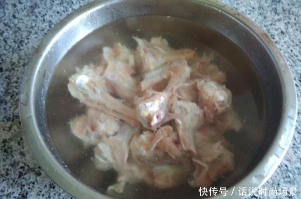 鸡骨棒|老公下酒菜别再只是花生米了,这个菜比它好吃5倍,香到舔盘子