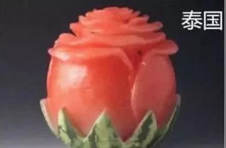 中国|日本人:看我雕刻西瓜,美国人:小意思,中国人:关公面前耍大刀