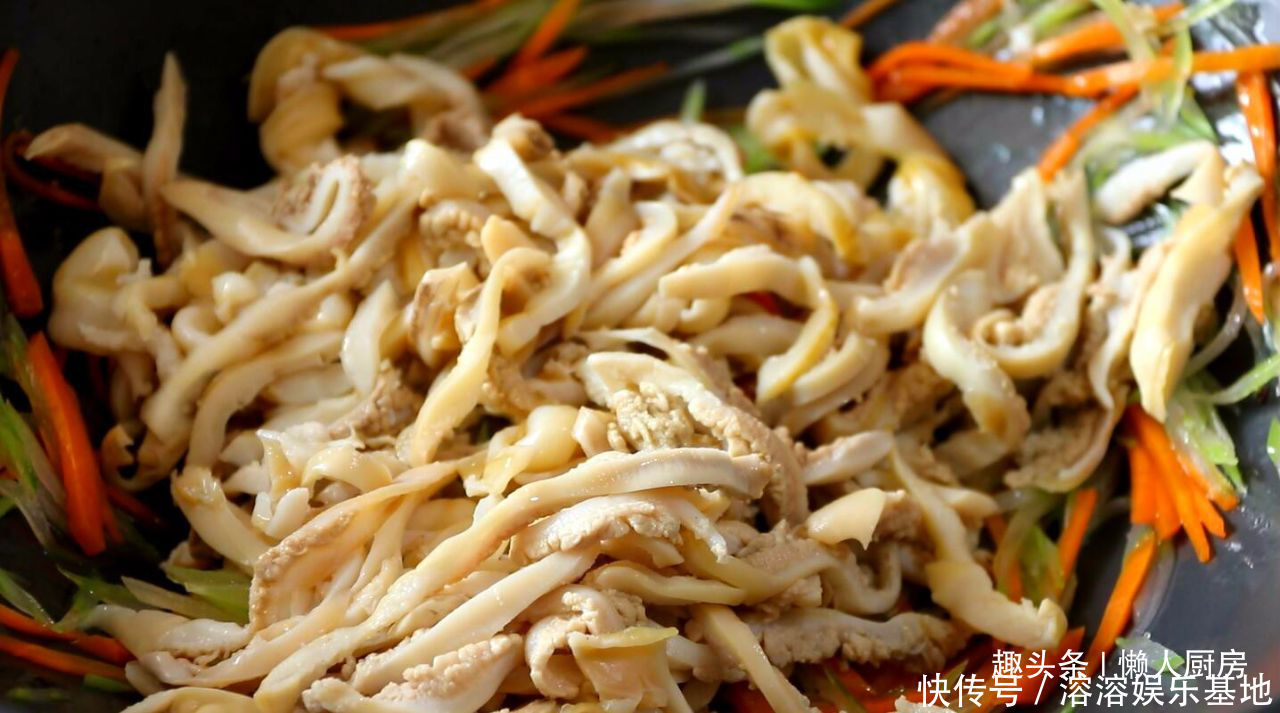 凉拌|夏天最爱吃的凉拌菜,2根芹菜,一点大蛏王,教你做一盘凉拌蛏子