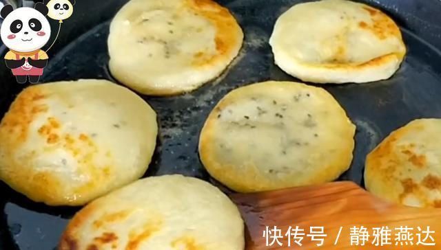 面粉|1碗面粉倒进开水锅里,瞬间变美味,孩子吃完还想吃,做法超简单