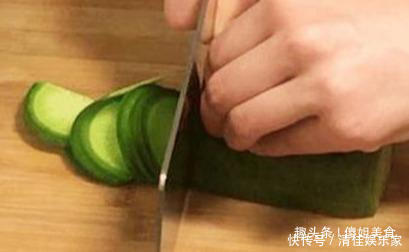 每年年夜饭总少不了此菜,颜值高味道好,客人都夸好吃,比吃肉香