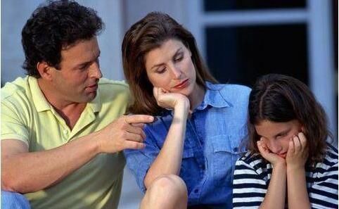 三个字|孩子在外面被欺负,千万不要教他说这三个字,否则会越来越软弱