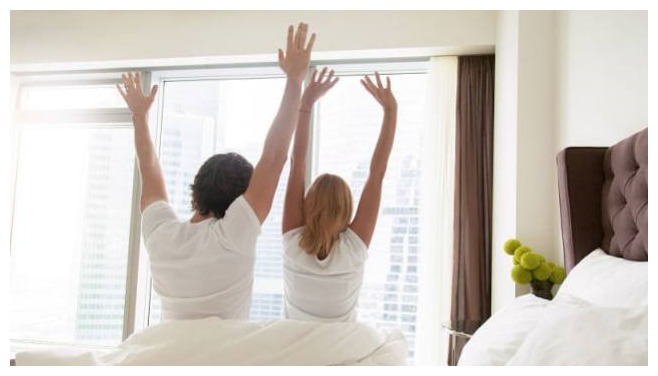 长寿|夫妻间，清晨起床爱做3件事，长寿可能向你“招手”，不妨试一试