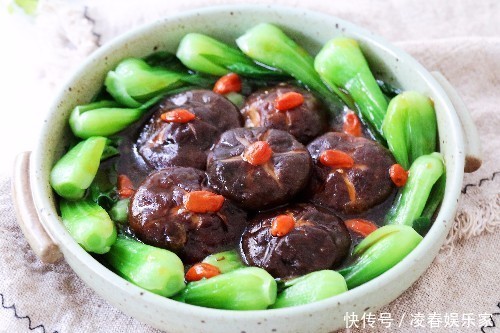 好看|过年了,教你道拿手菜,好吃好看,大鱼大肉都不如它抢手,过瘾