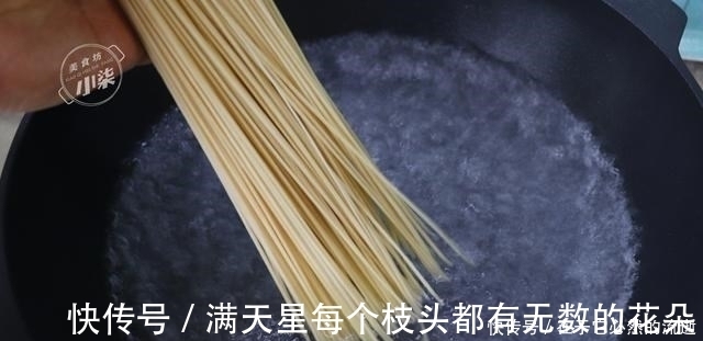 小葱|面条这样做太好吃了，做法简单省事，一周吃7次都不腻，太香了