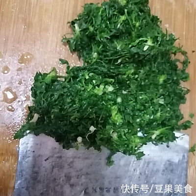 鸡胸肉|餐厅必点的鸡肉荠菜丸子，在家也能做