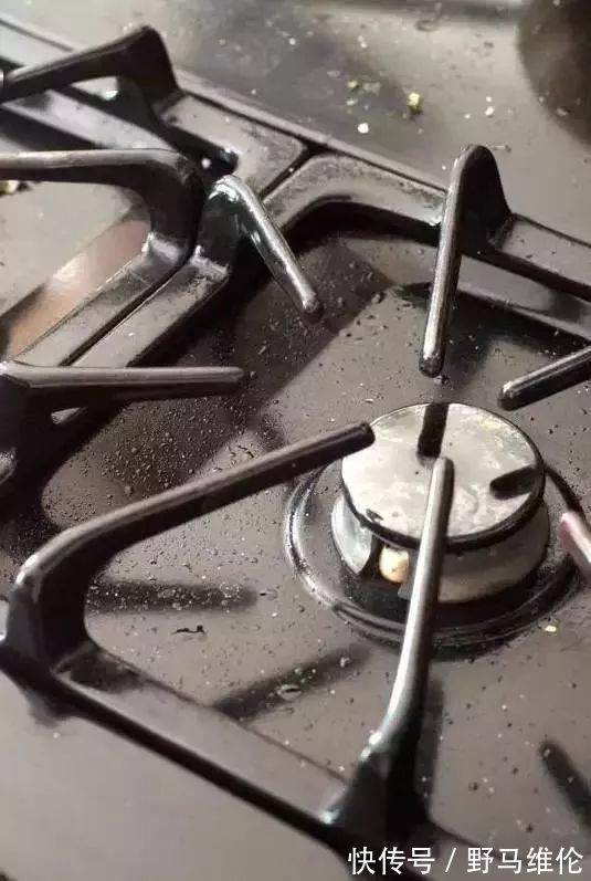 厨房难清理？学会这招，从此告别脏兮兮！