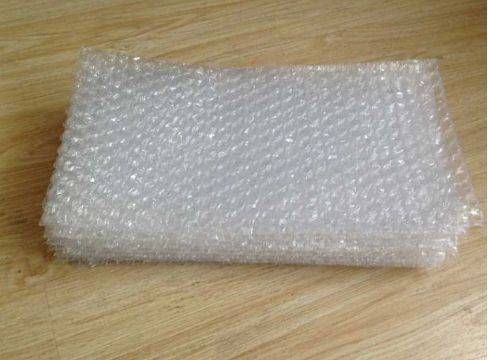 厨房|快递“气泡垫”千万不要扔,放卫生间和厨房特实用,解决了很多家庭的烦恼