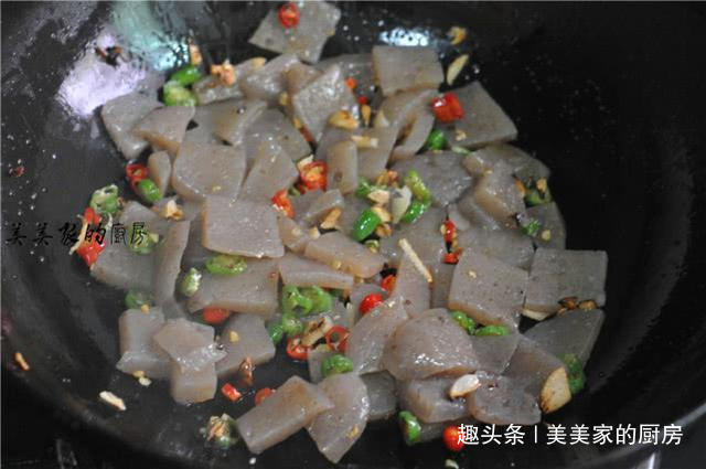 一到夏天,此菜就供不应求!清早就被抢光,女人个个都爱!