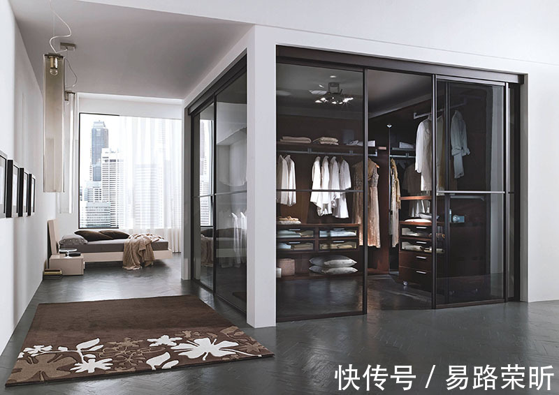 衣帽间|主卧带卫生间好还是衣帽间好？装修的时候不要急于下定论