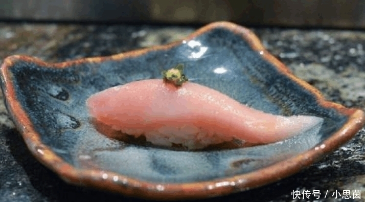 世界第一硬的食物, 硬如坚木, 刀砍不断, 要用刨子削成木屑才能吃