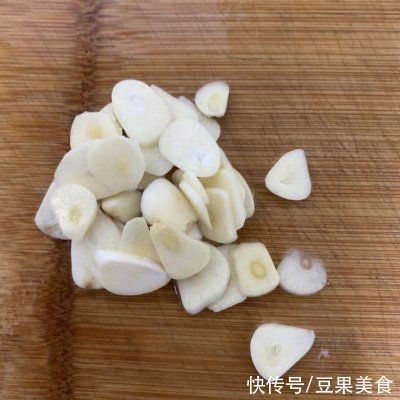 营养|营养和美味,都在这道酱香豌豆尖里