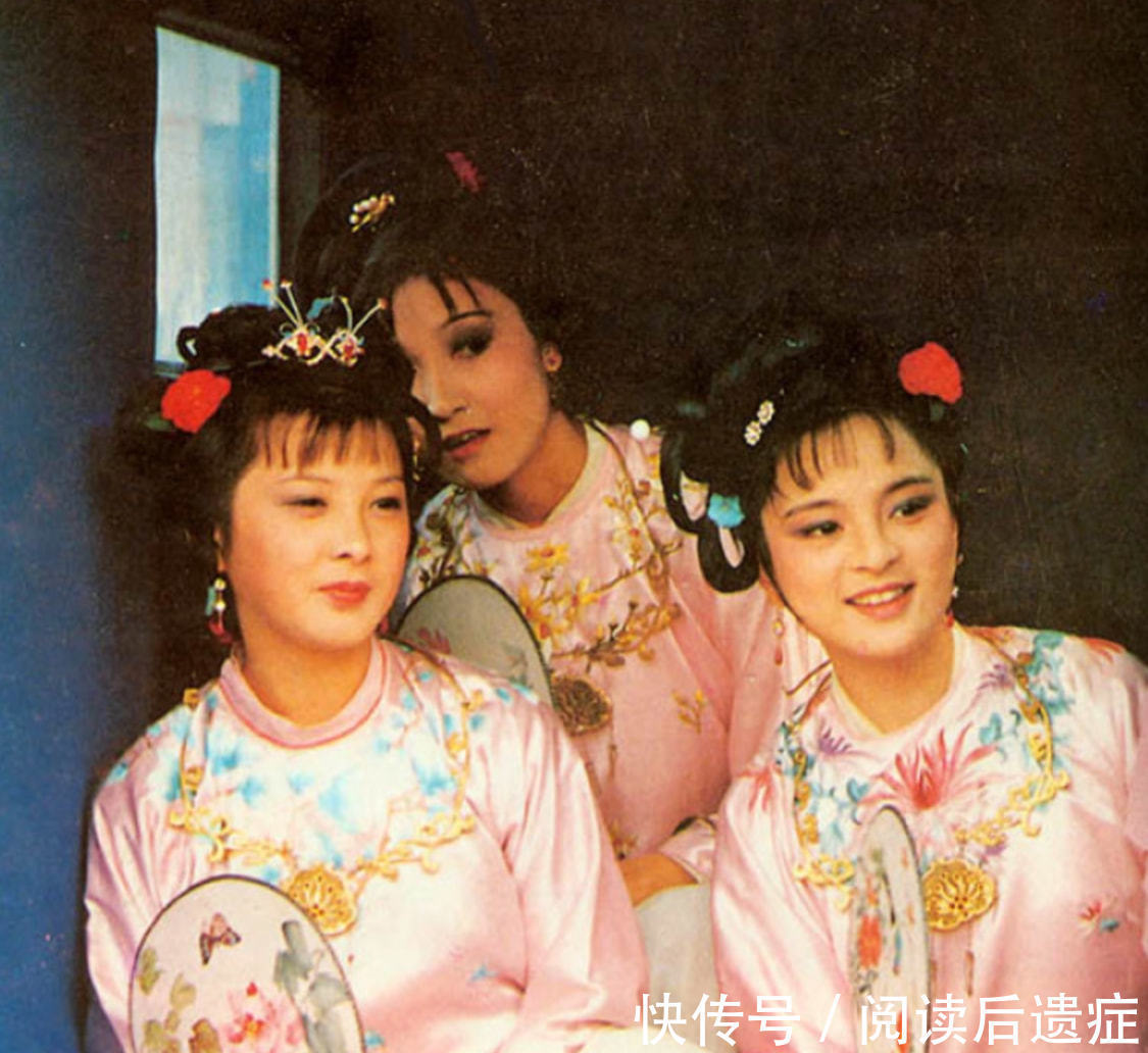 元春#《红楼梦》:贾元春和姐妹们的灯谜活动,贾环为何也能混进来?