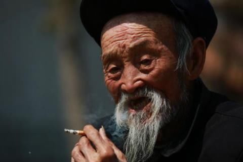 行为|“增加”寿命的3个行为，喝水第二，走路第三，第一多数人做不到