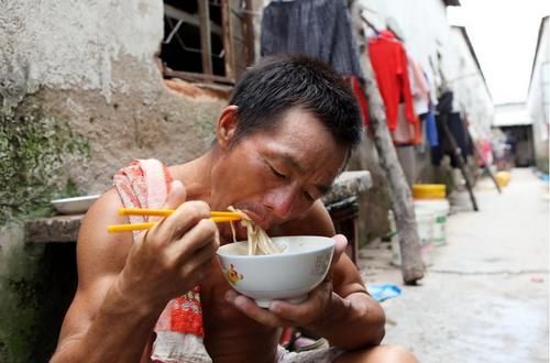 体硒双素|肺病的“发物”并非洋葱，而是“这3物”，肺不好的人或许应远离